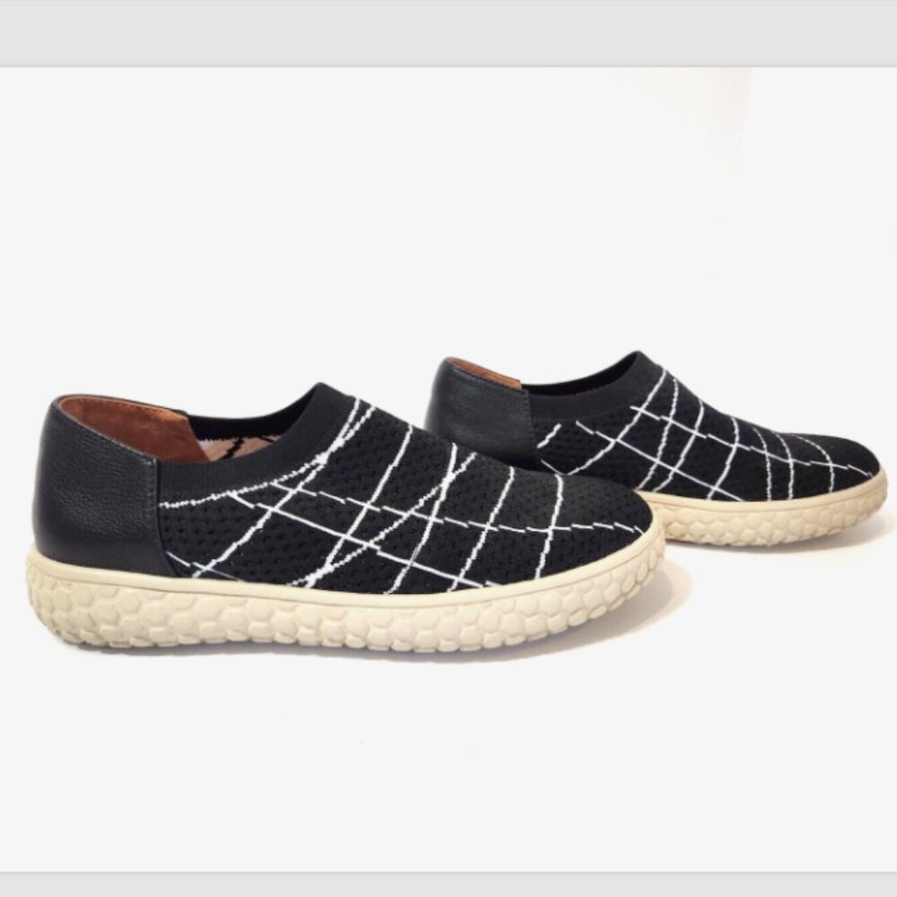 L'Amour Des Pieds Zohndra Woven Knit Slip On Sneakers - Picture 2 of 11